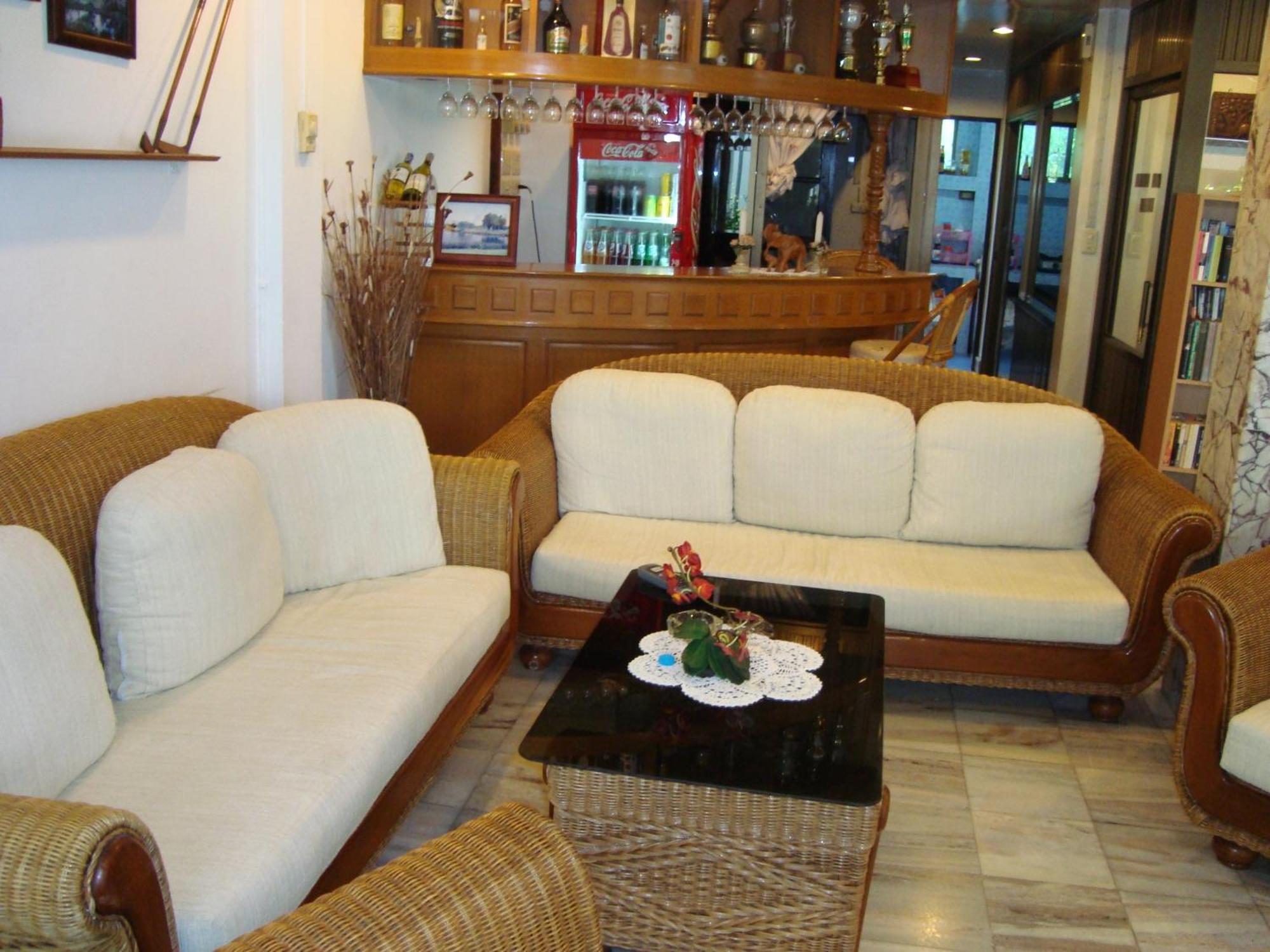 A&B Hotel Хуа Хин Экстерьер фото